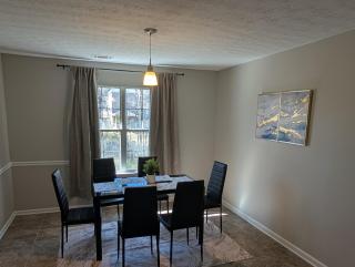 Charming 3 Bedroom Home - Conley - 5