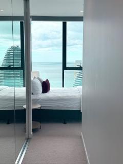 Star above, Ocean Beyond - Lv 43 Luxury Apartment with Panoramic View on The Star Casino Broadbeach - Gold Coast - 7