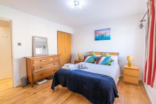 London Stratford - Spacious 2 bed flat with secured parking & private garden - 8