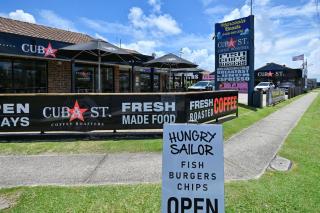 Beachfront 1BR and Loft Bliss Surf Cafe Escape - 8