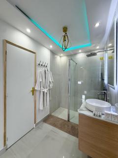 Private suite with jacuzzi sauna and garden - Herblay - 3