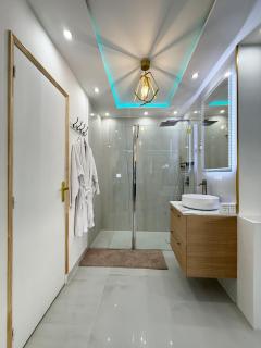 Private suite with jacuzzi sauna and garden - Herblay - 2