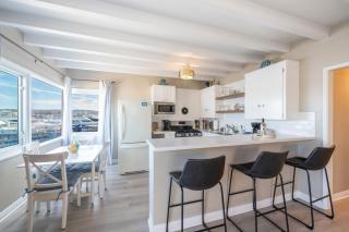 5 Bayfront Condos Dock Access Walk to Beach Balboa Fun Zone Dining - Newport Beach - 5