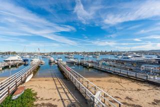 Waterfront Newport Condos w. Dock Access Walk to Balboa Fun Zone and Beach - 6
