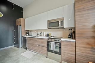 Stunning Downtown Apartment with Pool, Laundry, Parking - Dallas - 6
