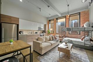 Stylish Downtown Stay | Pool, Gym, Valet Parking - 5