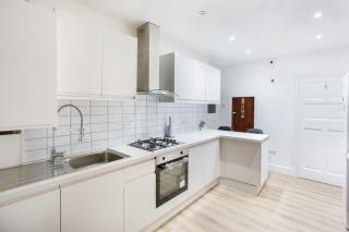 Five-bedroom Detached House Garden View Near Train Station in London - Forest Hill - 6
