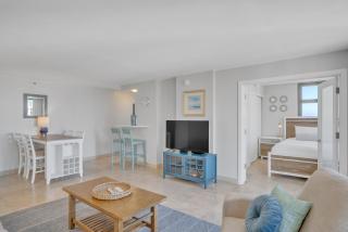 Stunning Ocean View Retreat With Free Parking (13514) - Honolulu - 3