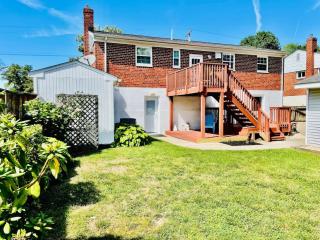 North Bethesda Gem - Entire House 5 min from Metro - 9