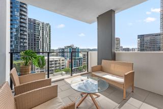 Spacious 2BRM Apartment on Fish Lane with Roof Pool - Brisbane - 6