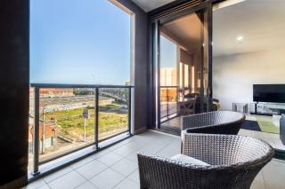Central 2-Bedroom Apt with Parking in North Melbourne - Melbourne - 4