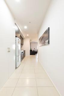 Central 2-Bedroom Apt with Parking in North Melbourne - Melbourne - 5