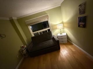 BUDGET SQUARE ONE-PEARSON ROOM- Free Wifi& Parking - Mississauga - 8