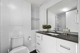 City Pad with Hyde Park Views, Walk to Everything! - Sidney - 2