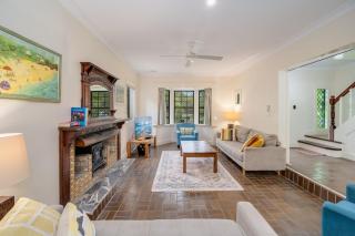 Lake House - Kawana Waters - 7