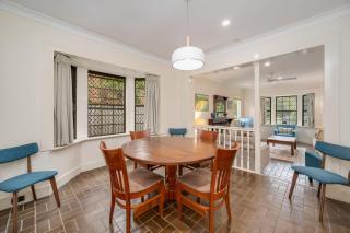 Lake House - Kawana Waters - 5