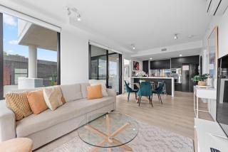 Stylish Fish Lane Apt with Roof Pool, Car Park and Gym - Brisbane - 7
