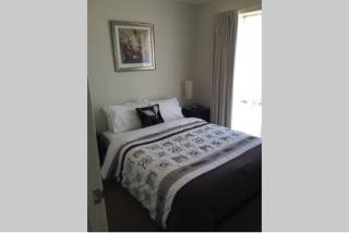 Lbarza Prime CBD 2BR Townhouse near lake and restaurants - 6