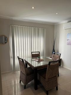 Lbarza Prime CBD 2BR Townhouse near lake and restaurants - 2