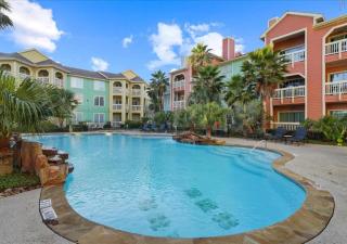 2 Bd, Oceanfront Oasis, Lots of deals and Winter Texans book early - 1