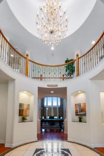 Colorado Lux Peace & Love Top 2 Floors Only - 0