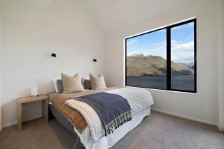 Contemporary 3 Bedroom House with Stunning View - Queenstown - 5