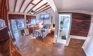 Ocean Front Private Casita w Pool and AC - Sleeps 4 - Pochomil - 1
