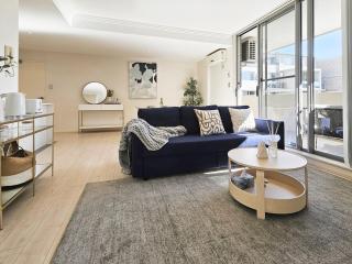 Cozy 2-bedroom Apartment, Free Parking - Sydney - 0