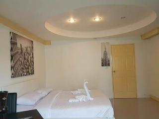 Sea Breeze Patong Holiday Condo - 2