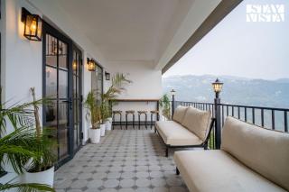 StayVista at Bourbon Sky with Bonfire, BBQ, Lawn - 2