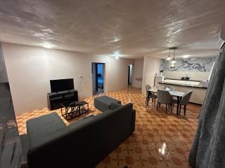 Raj's appartment 02 - Nadi - 0