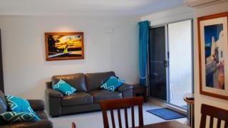 Great Views, Ultimate Comfort and Top Location! - Caloundra - 6