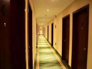 GreenTree Inn Kunshan Shimao Plaza Business Hotel - Suzhou - 7