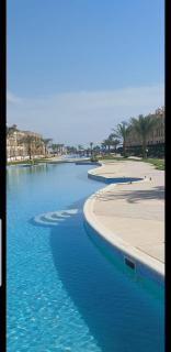 Laserina palm Khorshed stadio direct on beach there extra entrance fees 250 LE per adult for families only - 2