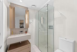 Queens Wharf - Luxe 1BR with Stunning Views and Pool - Brisbane - 4