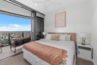 Queens Wharf - Luxe 1BR with Stunning Views and Pool - Brisbane - 8