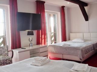 Apartament rodzinny 4-osobowy z balkonem z panoramicznym widokiem komfortowa Mazurska Chata, Aquapark-5 min - 7