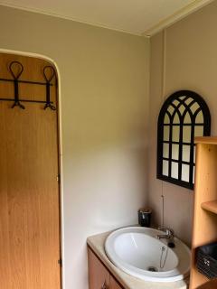 Comme Chez Toi Mobile-home dans camping à la ferme - - 4