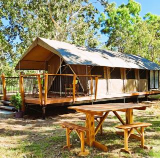 Rossville Retreat - - 0