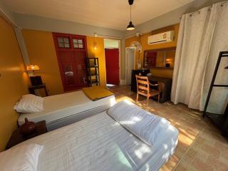 Golden Mango House - 7