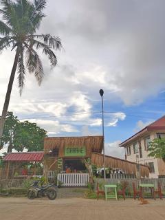 Bert's Place - San Isidro - 4