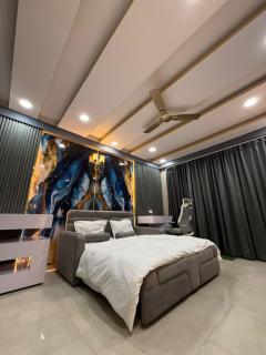 Studio z leisure stay - Lucknow - 3