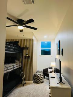 GGI Retreat Modern Texas Style Home - Shreveport - 6