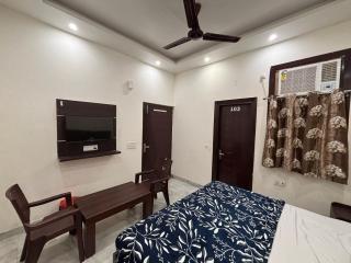 Hotel Indirapuram Residency - Jāmb - 3