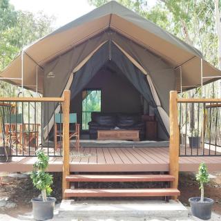 Rossville Retreat - - 8