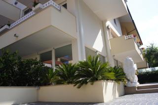 Apartment beach front with POOL - Montesilvano - 1