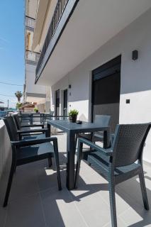 Eleni Luxury Suites by RentalsPro - Nea Kallikrateia Halkidiki - Nea Kalikratia - 2