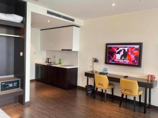 Sea View Apartment Sapphire Ha Long - Tầng cao, view chính biển - Ha Long - 8
