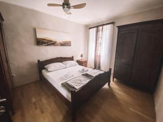 Apartments in Old Town - Kotor - 9