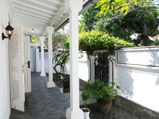 The White House Villa Taeyvela Seminyak - Seminyak - 4
